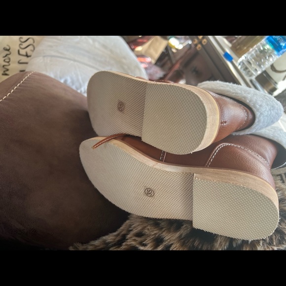 Size5-5.5 cognac bootie - Picture 5 of 10